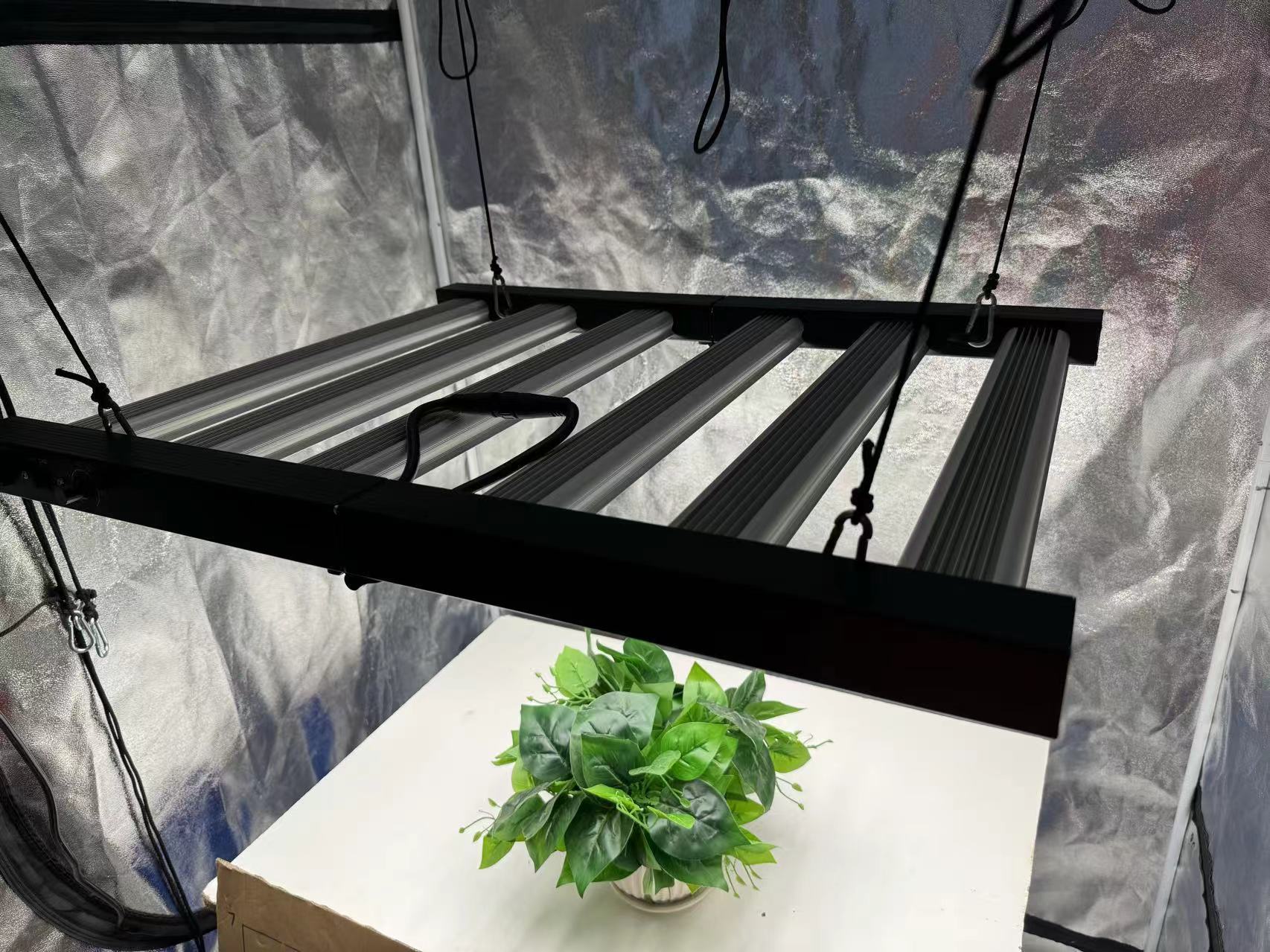 Kit complet de serre de cultur - Grow Tent 4X4 avis et prix